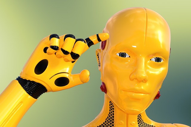 žlutý robot.jpg